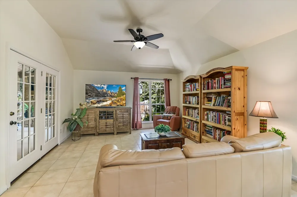 901 Rock Spring Cove Round Rock, TX 78681