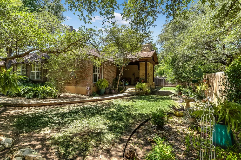 901 Rock Spring Cove Round Rock, TX 78681
