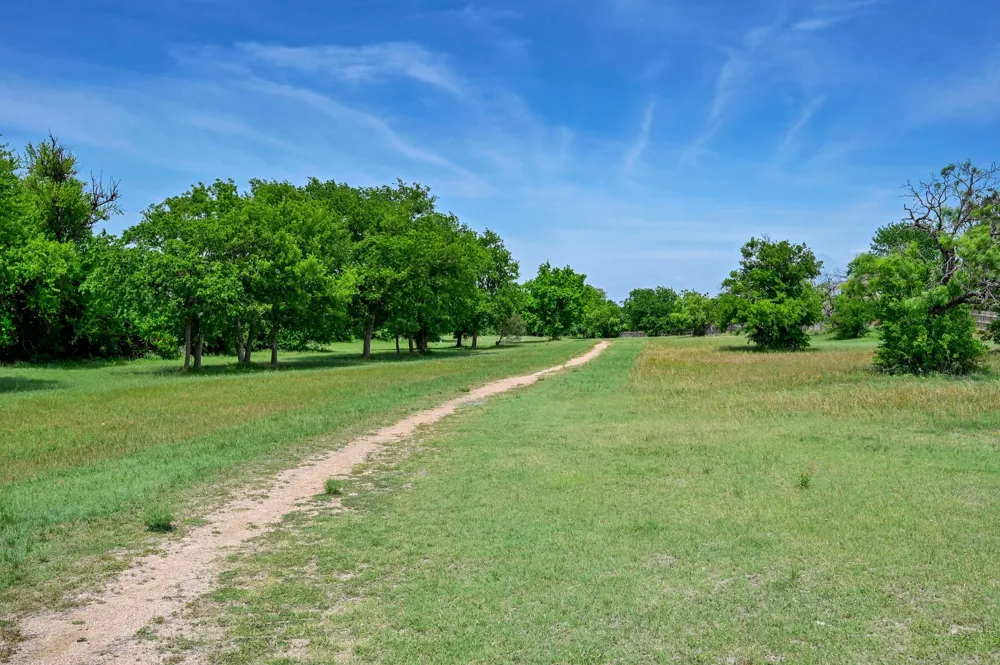 444 S Brook Drive Leander, TX 78641