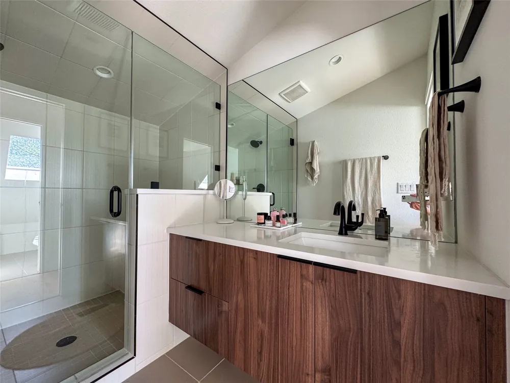 619 Tillery Street #A Austin, TX 78702