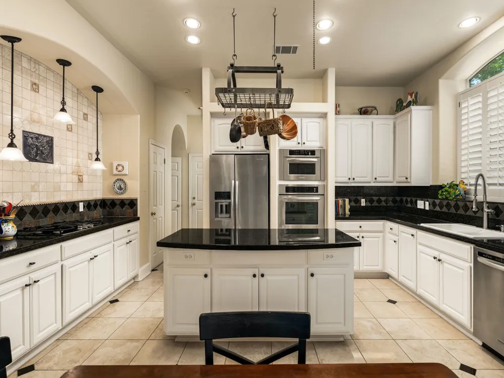 5708 Long Court Austin, TX 78730