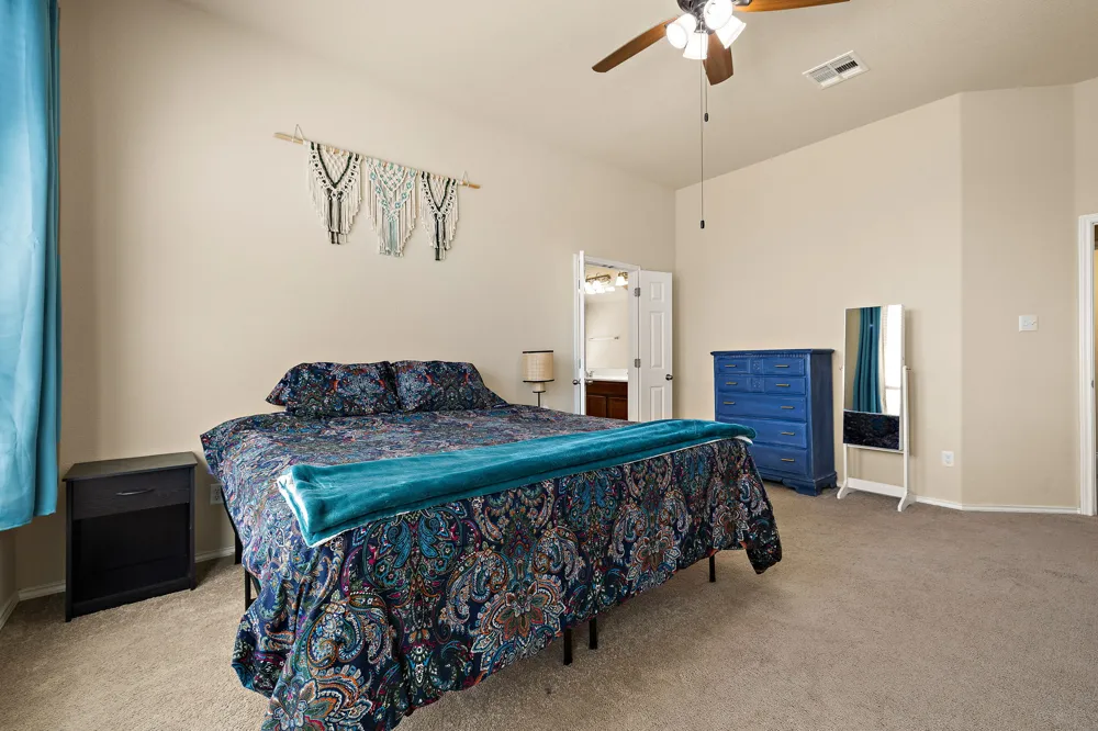 644 Peregrine Way Leander, TX 78641