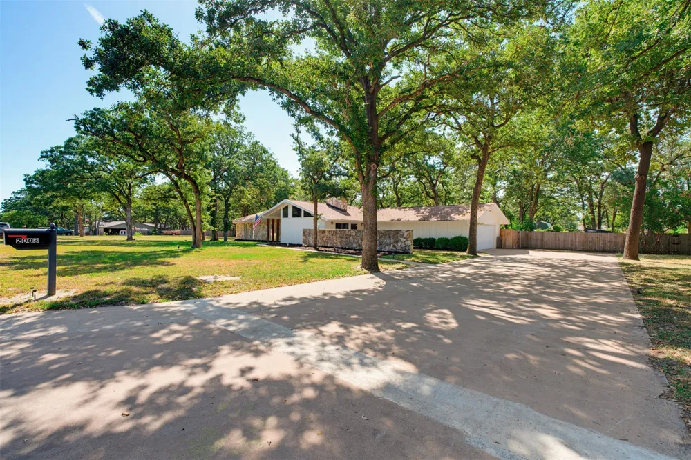2003 Okelley Road Rockdale, TX 76567