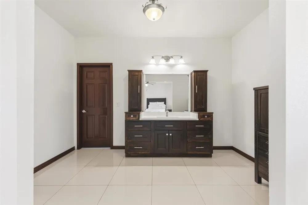 1206 Walter Hoffman Road Cedar Creek, TX 78612
