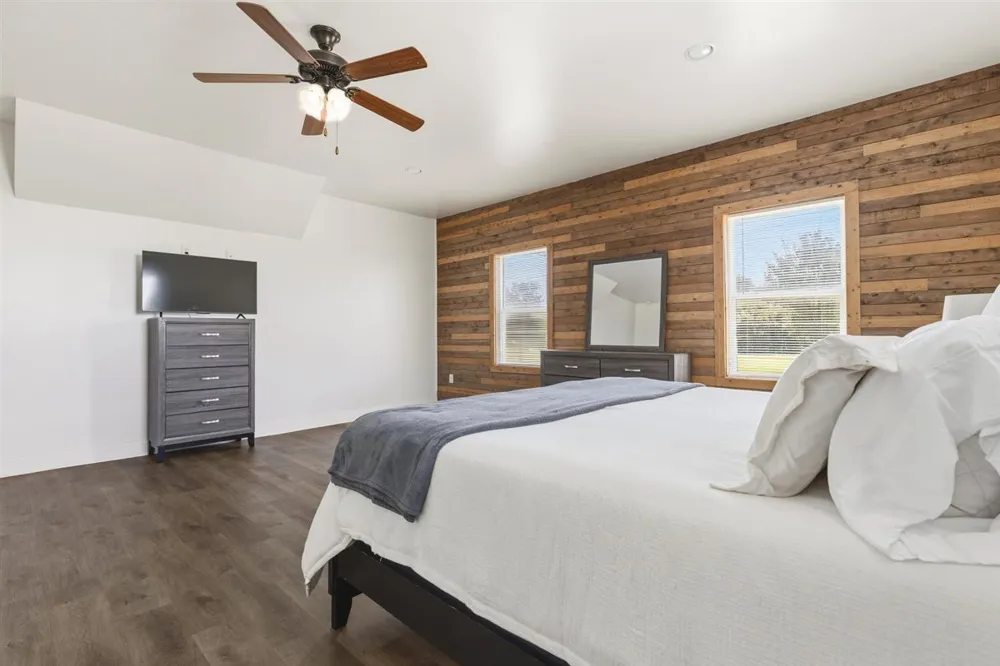 1206 Walter Hoffman Road Cedar Creek, TX 78612
