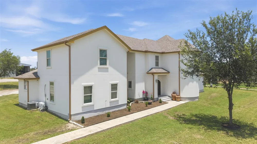 1206 Walter Hoffman Road Cedar Creek, TX 78612