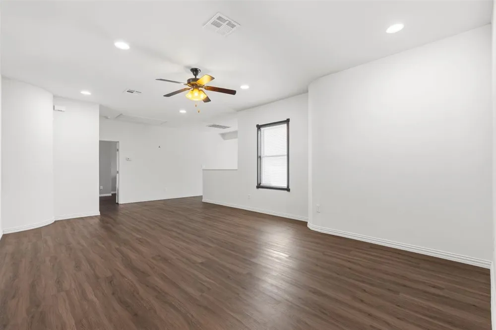 1206 Walter Hoffman Road Cedar Creek, TX 78612