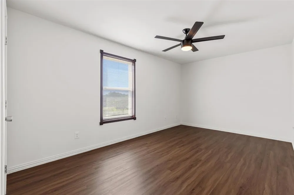 1206 Walter Hoffman Road Cedar Creek, TX 78612