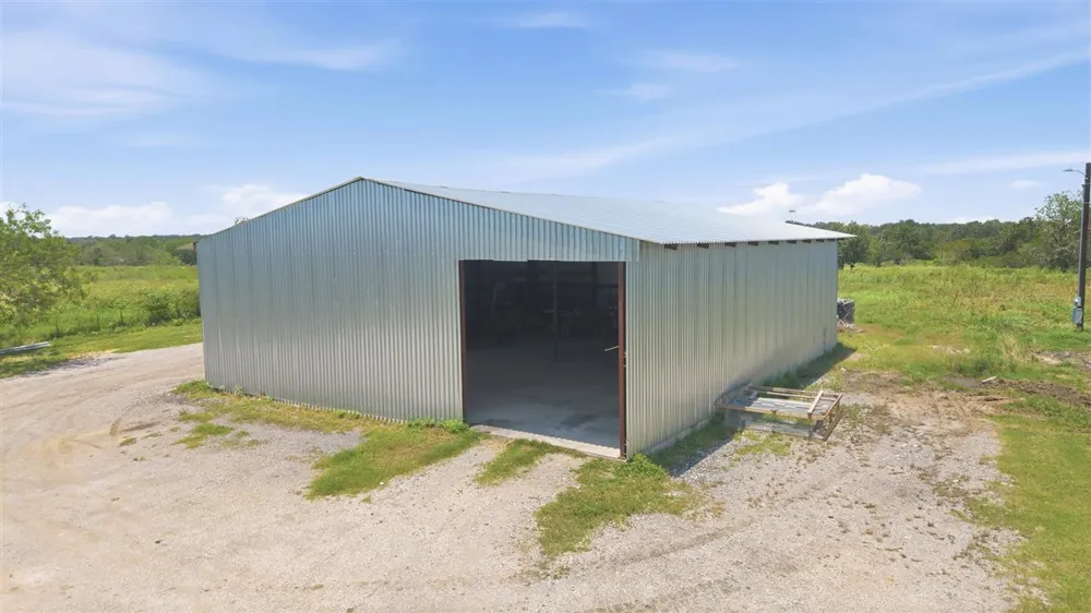 1206 Walter Hoffman Road Cedar Creek, TX 78612