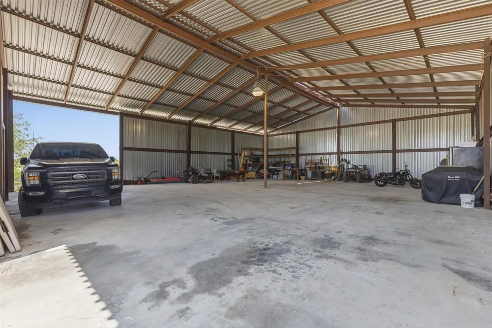1206 Walter Hoffman Road Cedar Creek, TX 78612