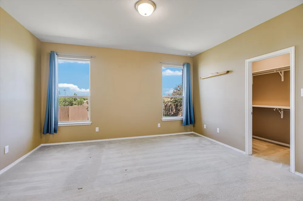 13820 Lyndon B Johnson Street Manor, TX 78653