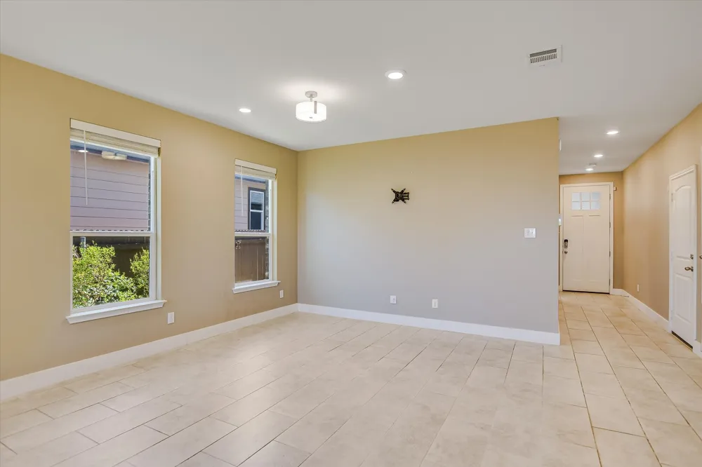 13820 Lyndon B Johnson Street Manor, TX 78653