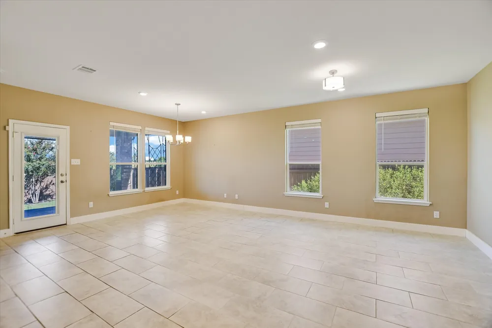 13820 Lyndon B Johnson Street Manor, TX 78653