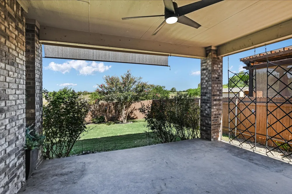 13820 Lyndon B Johnson Street Manor, TX 78653