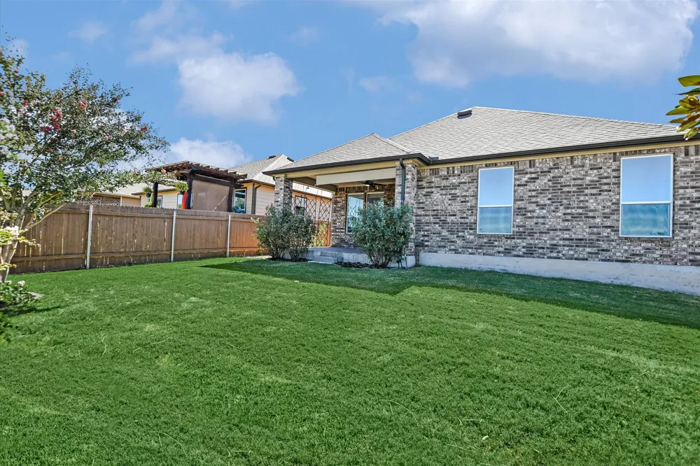 13820 Lyndon B Johnson Street Manor, TX 78653