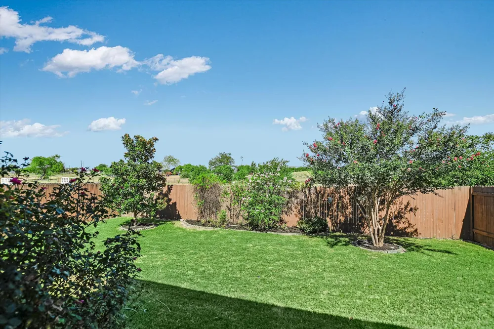 13820 Lyndon B Johnson Street Manor, TX 78653