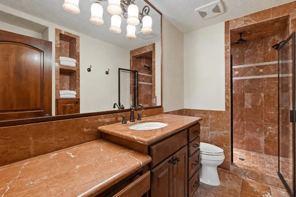 512 Harbor Drive #7 Spicewood, TX 78669