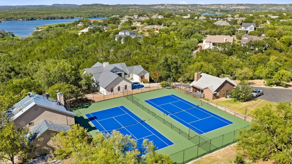 512 Harbor Drive #7 Spicewood, TX 78669