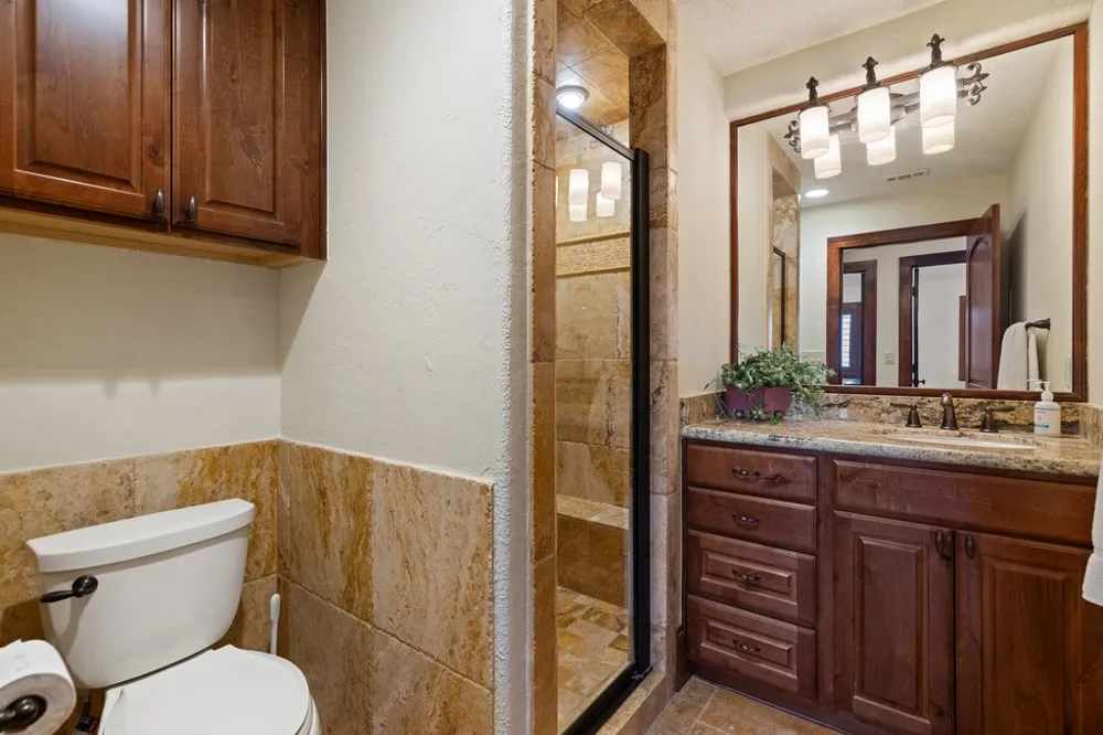 512 Harbor Drive #7 Spicewood, TX 78669