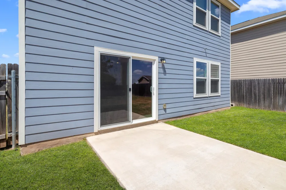 100 Waterbuck Loop Hutto, TX 78634