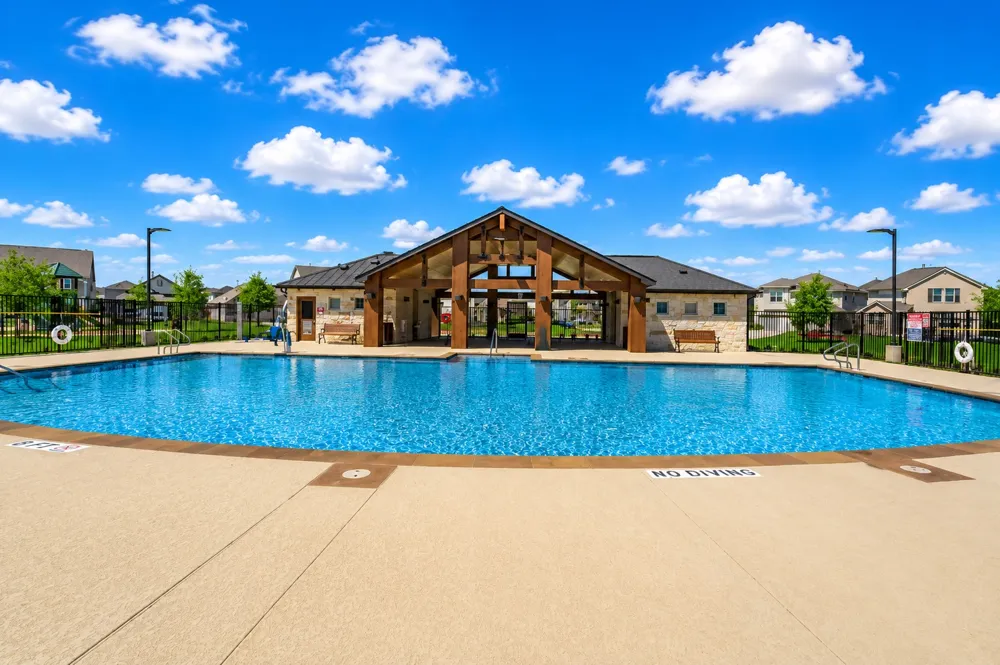 100 Waterbuck Loop Hutto, TX 78634
