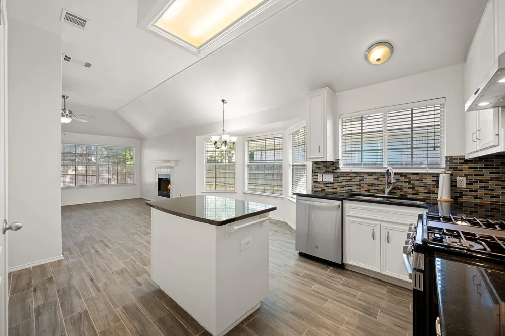 3936 Kristencreek Lane Round Rock, TX 78681