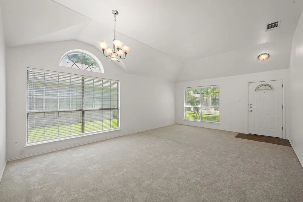 3936 Kristencreek Lane Round Rock, TX 78681