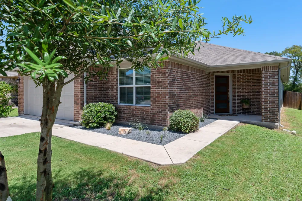 19304 Great Falls Drive Manor, TX 78653