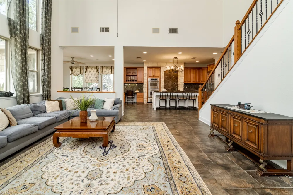 2704 Benevento Way Cedar Park, TX 78613