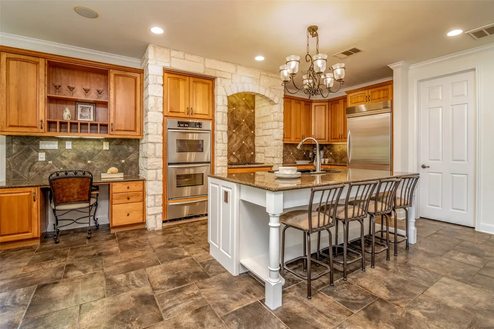 2704 Benevento Way Cedar Park, TX 78613
