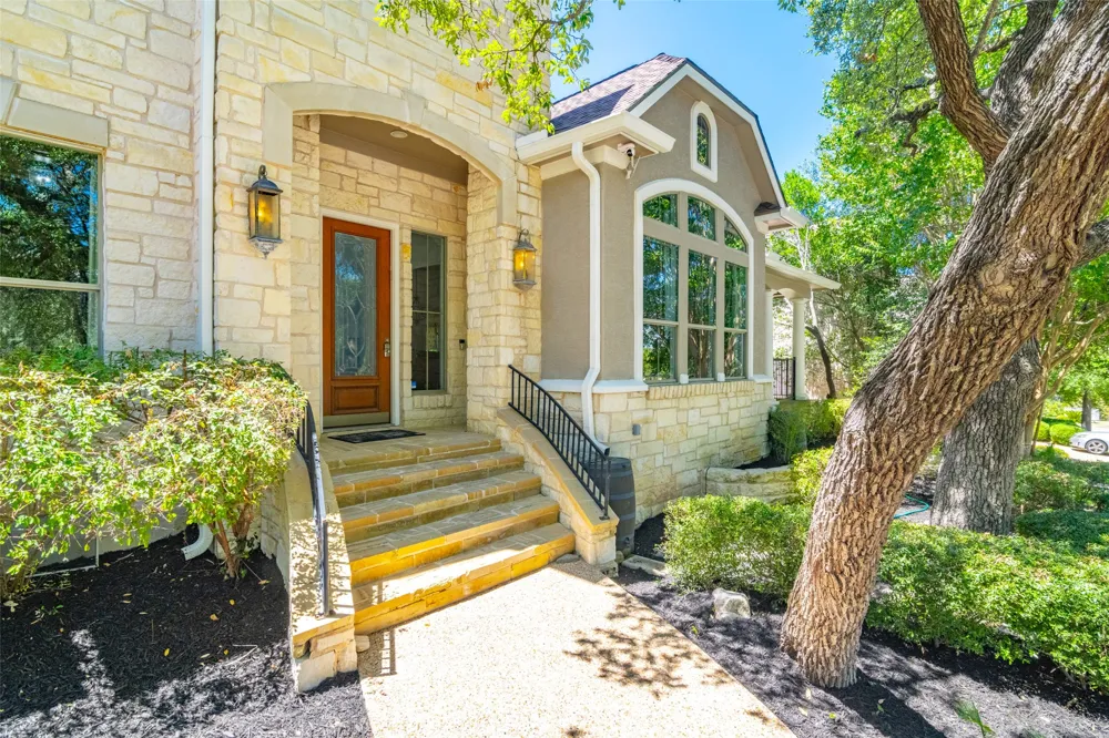 2704 Benevento Way Cedar Park, TX 78613