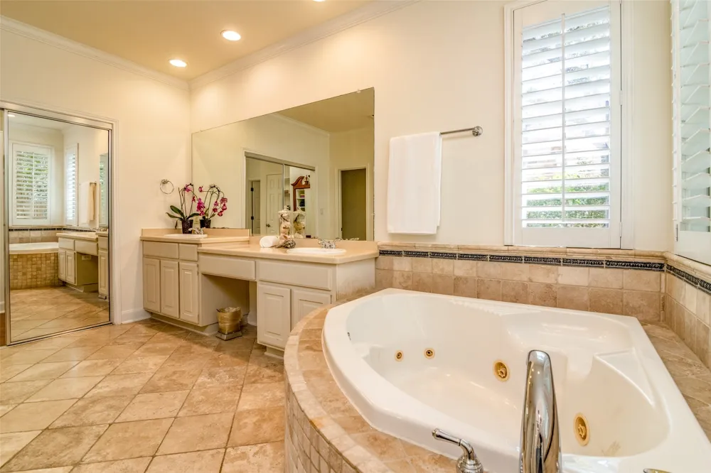 2704 Benevento Way Cedar Park, TX 78613
