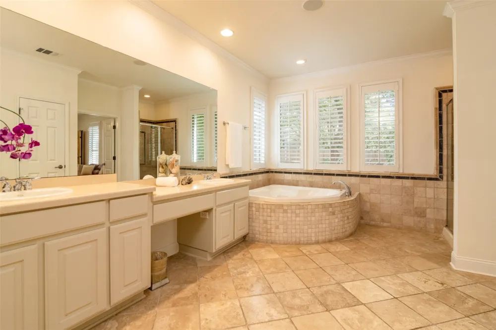 2704 Benevento Way Cedar Park, TX 78613