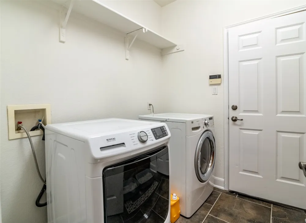 2704 Benevento Way Cedar Park, TX 78613