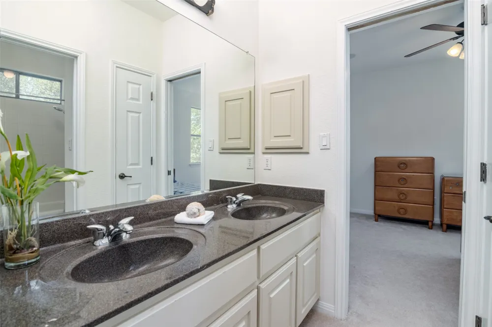 2704 Benevento Way Cedar Park, TX 78613