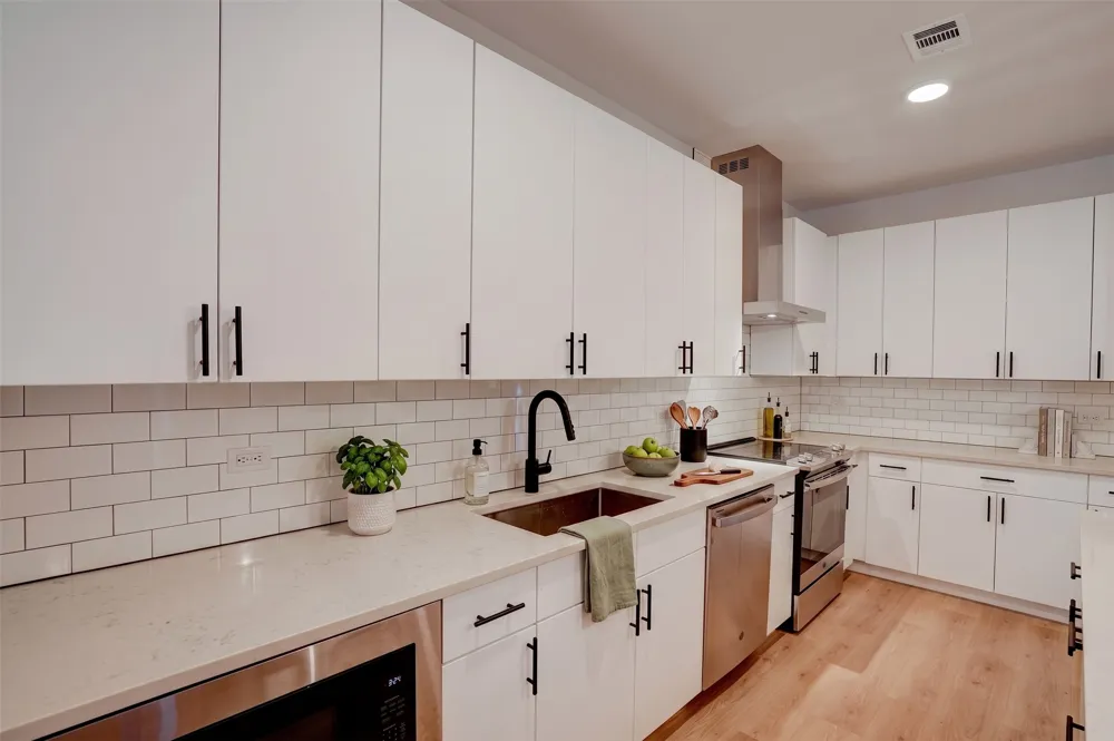 3101 Govalle Avenue #113 Austin, TX 78702