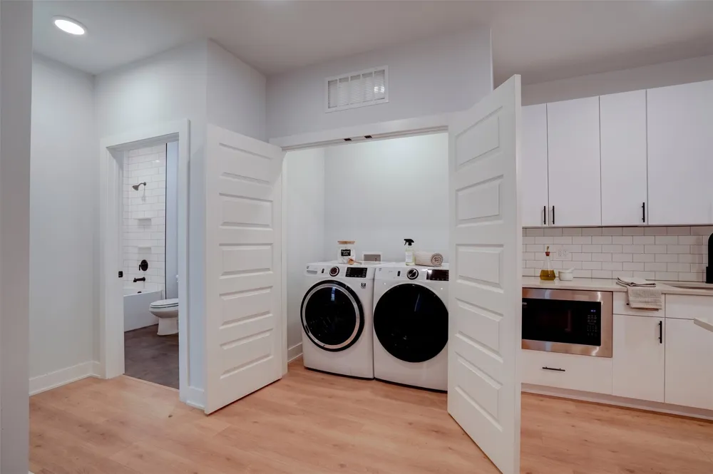 3101 Govalle Avenue #113 Austin, TX 78702