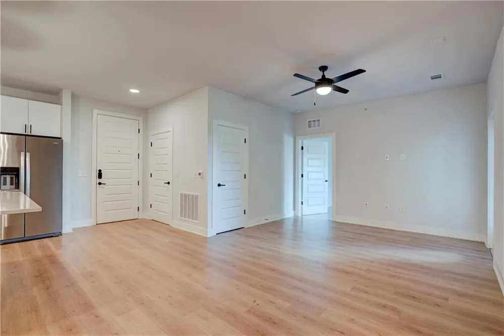 3101 Govalle Avenue #113 Austin, TX 78702