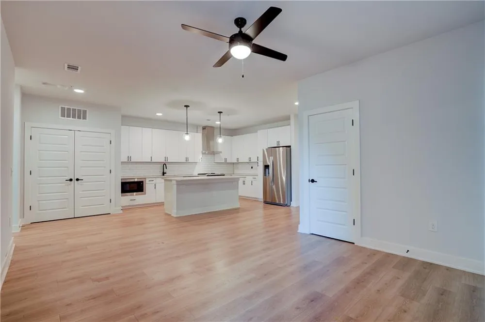 3101 Govalle Avenue #113 Austin, TX 78702