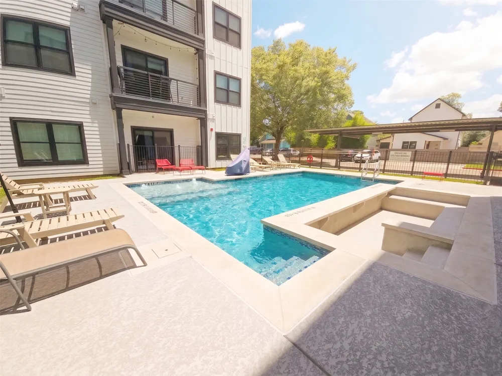 3101 Govalle Avenue #113 Austin, TX 78702