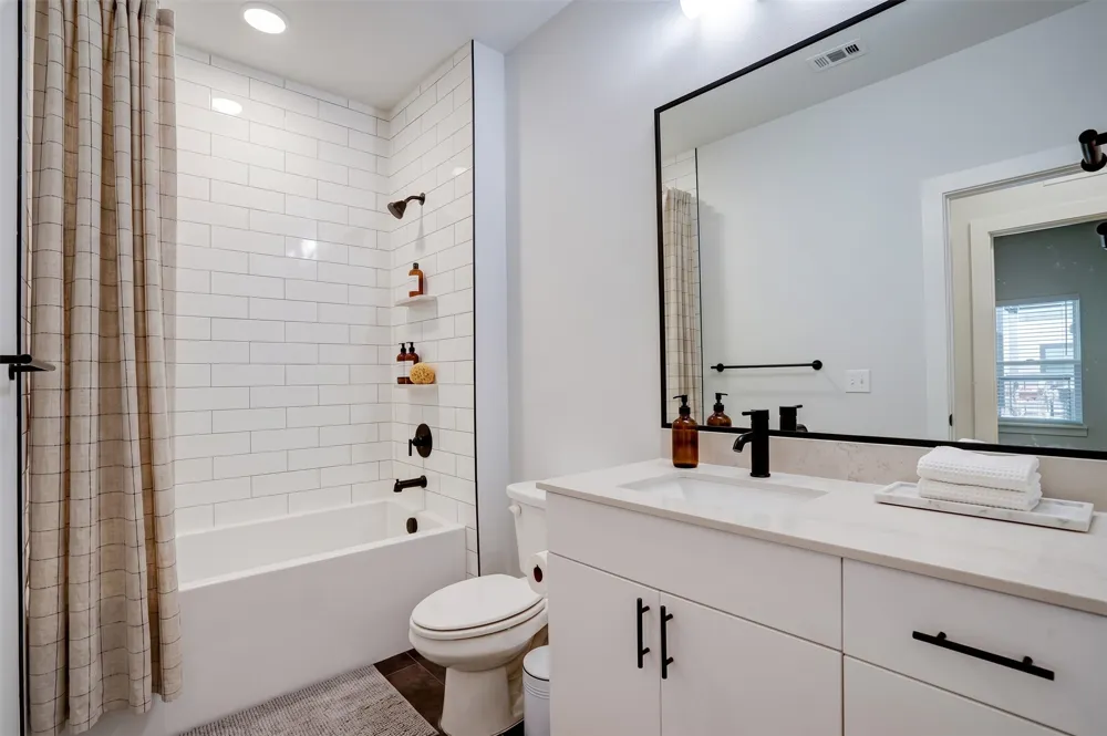 3101 Govalle Avenue #113 Austin, TX 78702