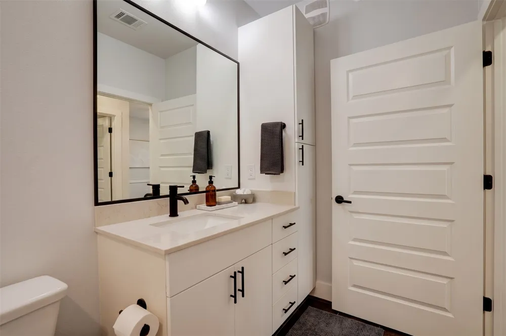 3101 Govalle Avenue #113 Austin, TX 78702