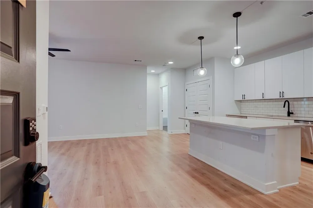 3101 Govalle Avenue #113 Austin, TX 78702