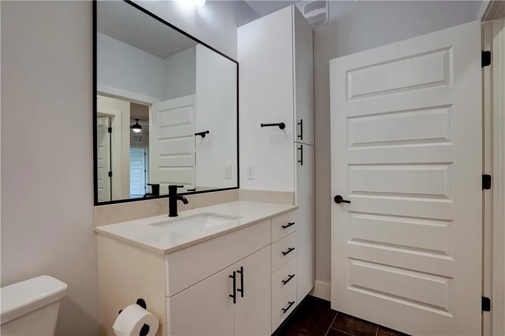 3101 Govalle Avenue #113 Austin, TX 78702