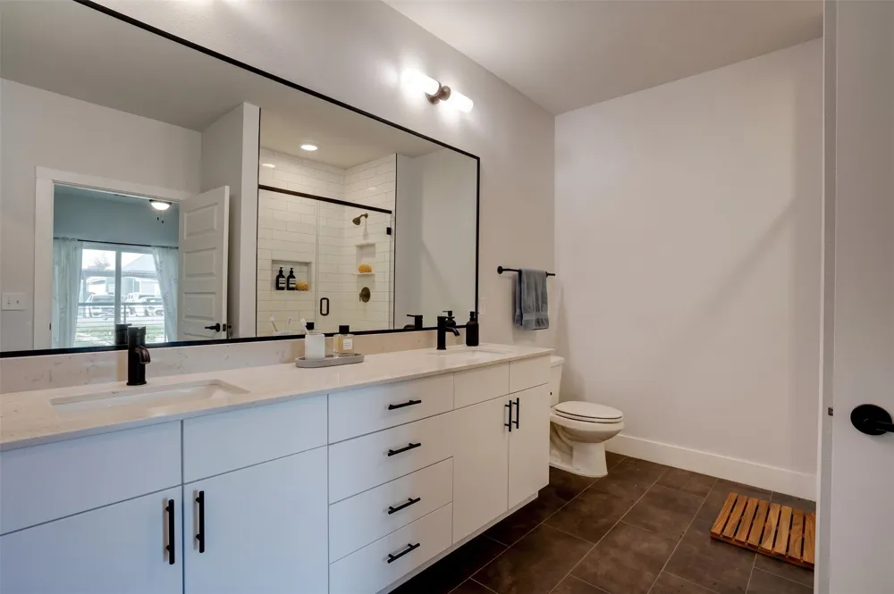 3101 Govalle Avenue #113 Austin, TX 78702