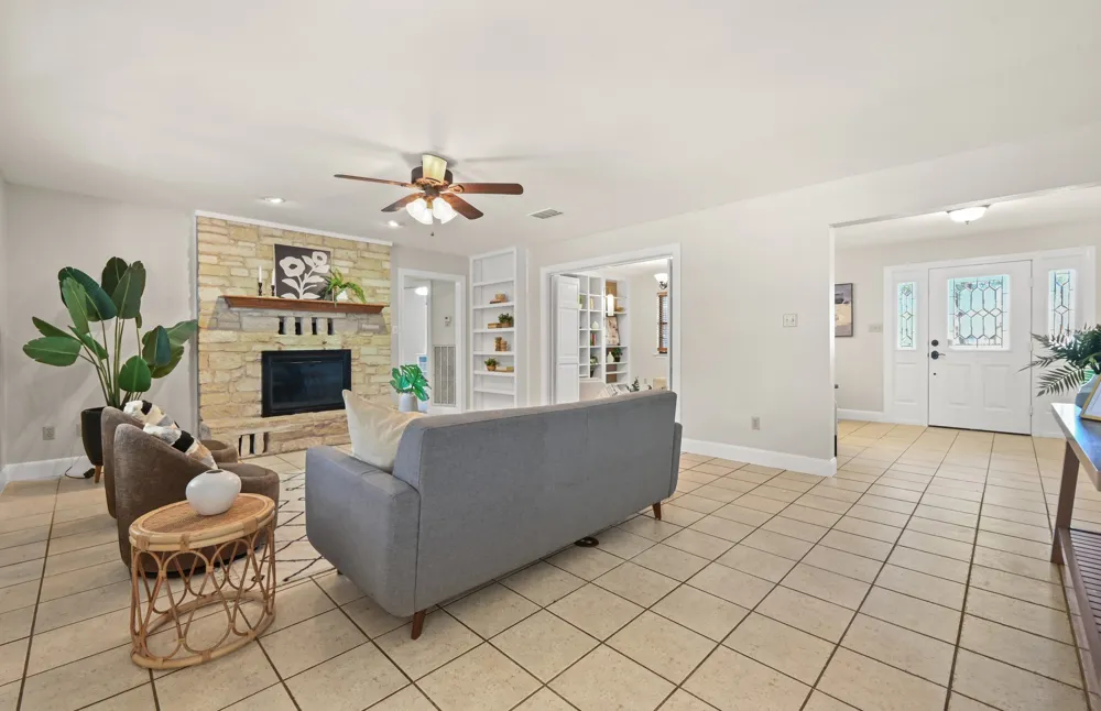 224 Maple Drive Mountain City, TX 78610