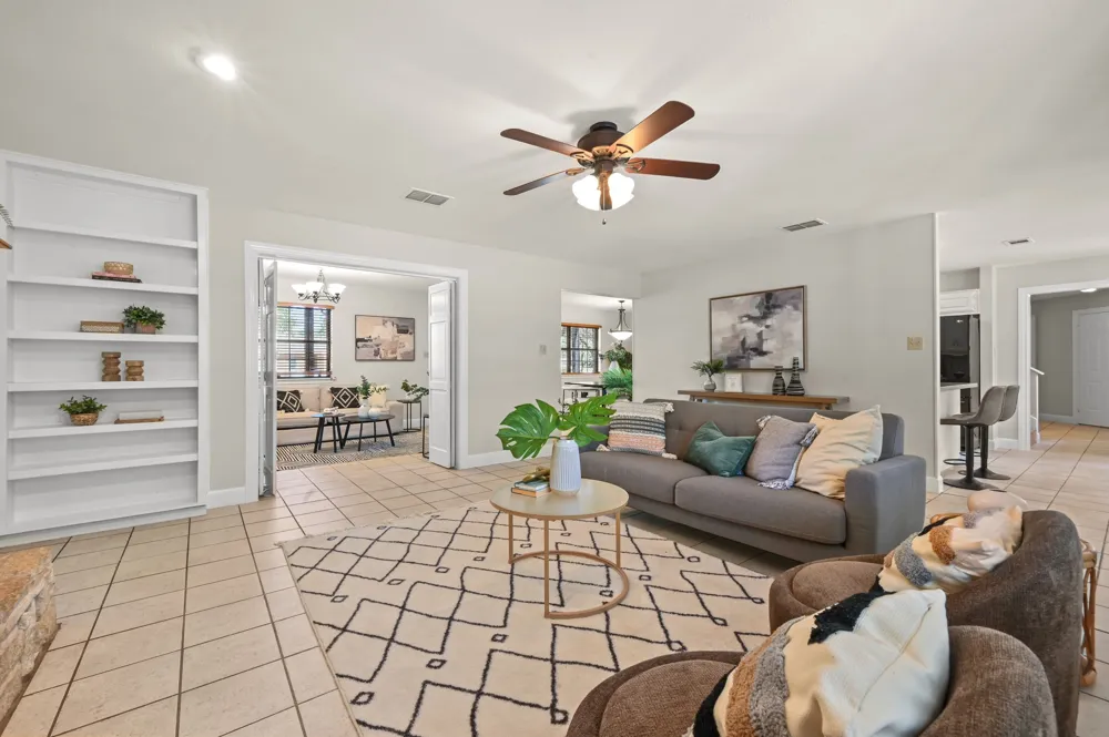 224 Maple Drive Mountain City, TX 78610