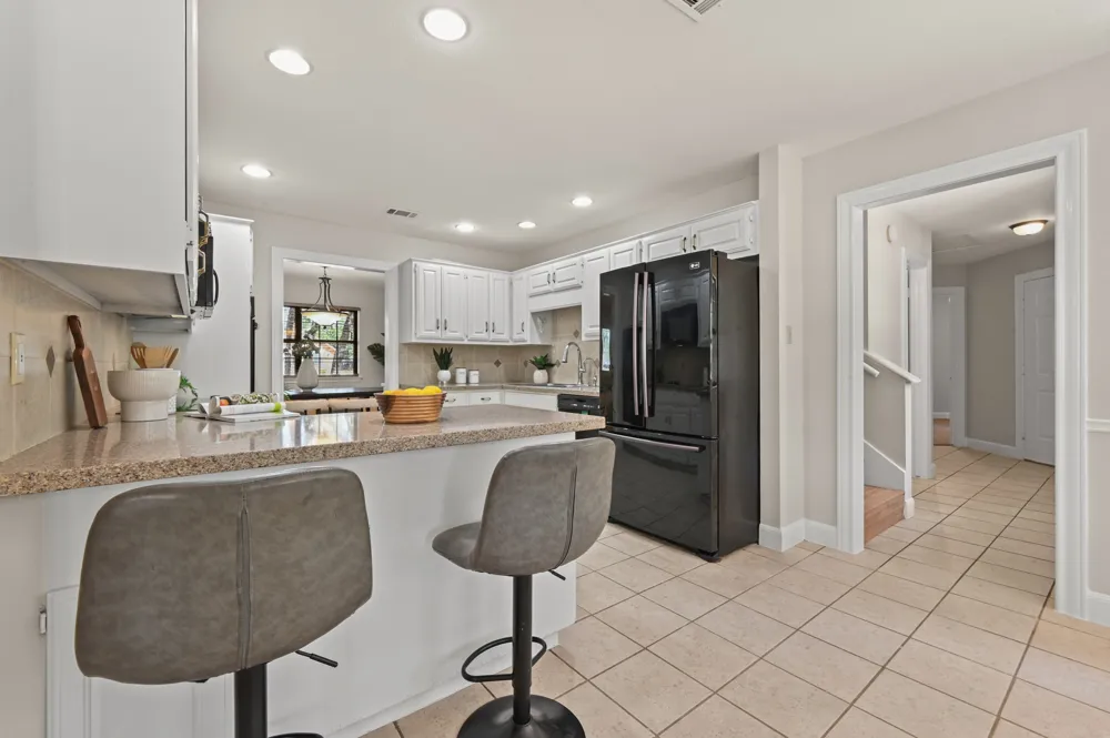 224 Maple Drive Mountain City, TX 78610