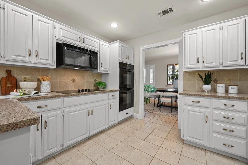 224 Maple Drive Mountain City, TX 78610