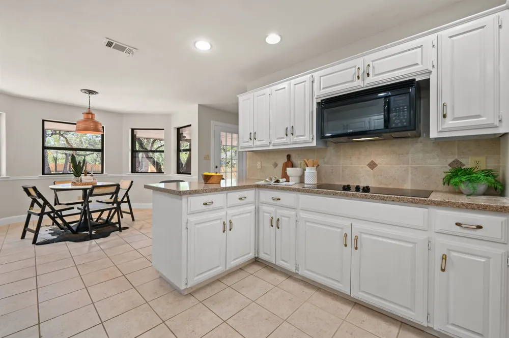 224 Maple Drive Mountain City, TX 78610